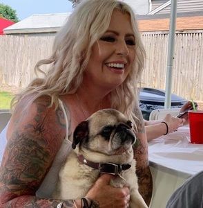 Meet your Posher, Jennifer